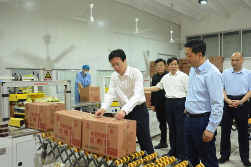 陳士賢帶隊深入調(diào)研食品生產(chǎn)企業(yè)發(fā)展，推動食品開發(fā)與生產(chǎn)創(chuàng)新